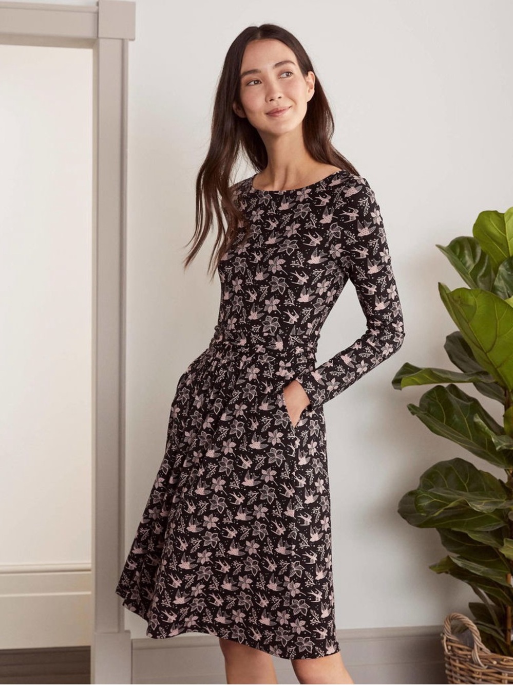 NWOT Boden Abigail black and blush pink bird floral jersey dress.
